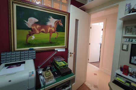 Apartamento à venda com 135m², 3 quartos e 2 vagasEscritório