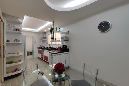 Apartamento à venda com 135m², 3 quartos e 2 vagasCopa