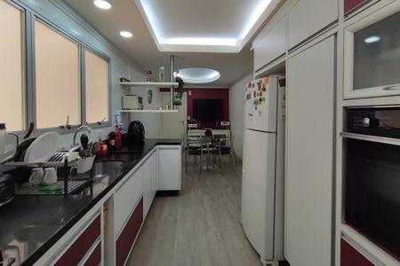 Apartamento à venda com 135m², 3 quartos e 2 vagasCozinha