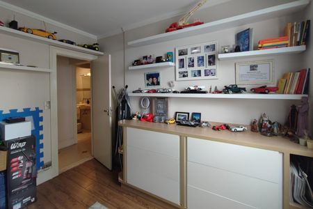 Apartamento à venda com 135m², 3 quartos e 2 vagasQuarto 2