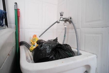 Apartamento à venda com 58m², 3 quartos e 1 vagaÁrea de Serviço