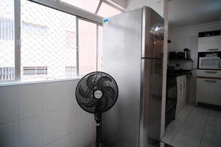 Apartamento à venda com 58m², 3 quartos e 1 vagaÁrea de Serviço