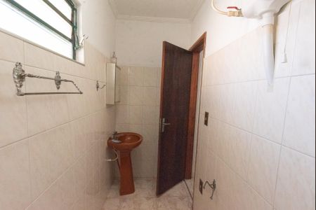 Casa à venda com 359m², 3 quartos e 2 vagas Casa à venda com 359m², 3 quartos e 2 vagasCasa 2- Banheiro