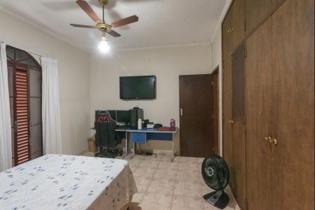 Casa à venda com 359m², 3 quartos e 2 vagas Casa à venda com 359m², 3 quartos e 2 vagasSuíte