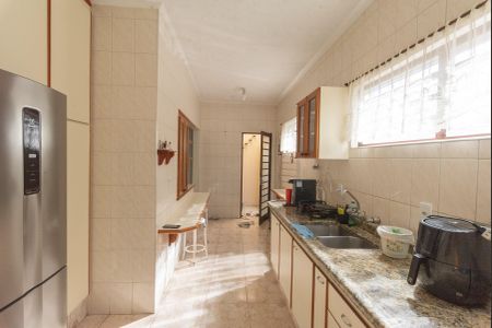 Casa à venda com 359m², 3 quartos e 2 vagas Casa à venda com 359m², 3 quartos e 2 vagasCozinha