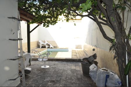 Casa à venda com 140m², 3 quartos e sem vagaPiscina