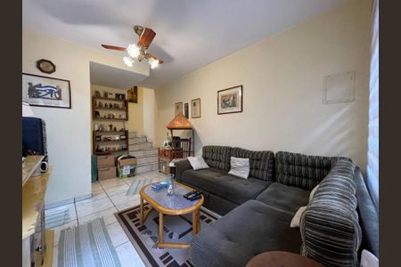 Casa à venda com 50m², 2 quartos e 1 vaga Casa à venda com 50m², 2 quartos e 1 vagaSala