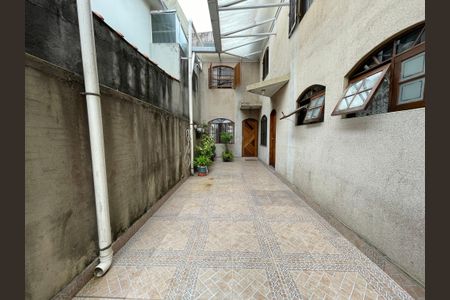 Casa à venda com 50m², 2 quartos e 1 vaga Casa à venda com 50m², 2 quartos e 1 vagaEntrada