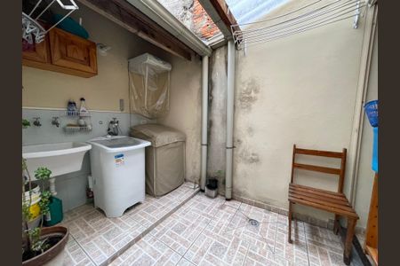 Casa à venda com 50m², 2 quartos e 1 vaga Casa à venda com 50m², 2 quartos e 1 vagaÁrea de Serviço