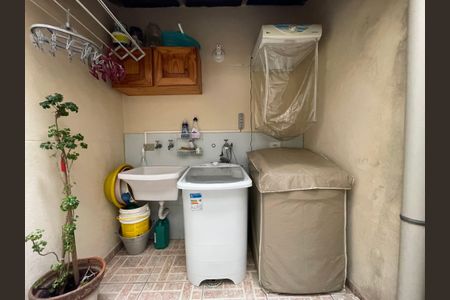 Casa à venda com 50m², 2 quartos e 1 vaga Casa à venda com 50m², 2 quartos e 1 vagaÁrea de Serviço