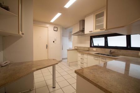 Apartamento à venda com 210m², 3 quartos e 3 vagasCozinha