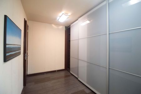 Apartamento à venda com 210m², 3 quartos e 3 vagasQuarto 2