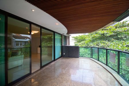 Apartamento à venda com 210m², 3 quartos e 3 vagasVaranda da Sala