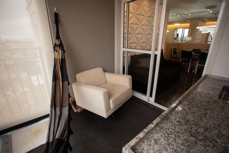 Apartamento à venda com 72m², 3 quartos e 1 vagaVaranda