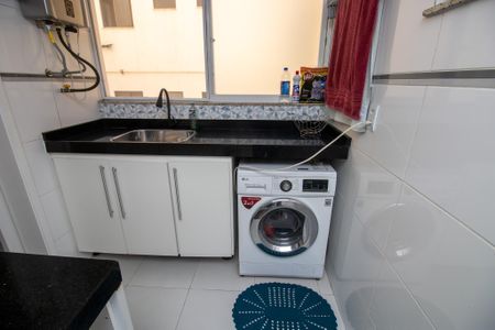 Apartamento à venda com 86m², 3 quartos e 2 vagas Apartamento à venda com 86m², 3 quartos e 2 vagasÁrea de Serviço