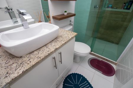 Apartamento à venda com 86m², 3 quartos e 2 vagas Apartamento à venda com 86m², 3 quartos e 2 vagasBanheiro Social