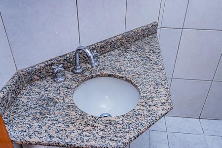 Casa à venda com 163m², 3 quartos e 2 vagasBanheiro suite 3