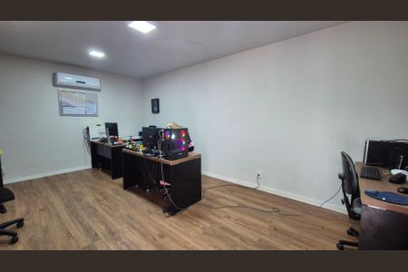 Casa de condomínio à venda com 504m², 4 quartos e 4 vagasQuarto (anexo)