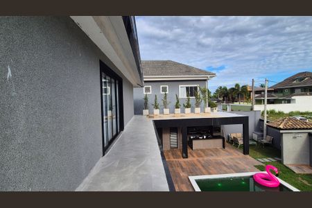 Casa de condomínio à venda com 504m², 4 quartos e 4 vagasVaranda