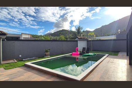 Casa de condomínio à venda com 504m², 4 quartos e 4 vagasÁrea externa