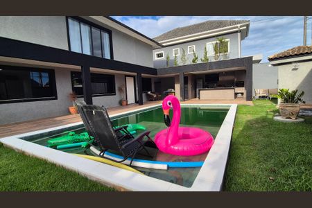 Casa de condomínio à venda com 504m², 4 quartos e 4 vagasÁrea externa