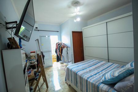 Casa à venda com 128m², 3 quartos e 2 vagasSuíte