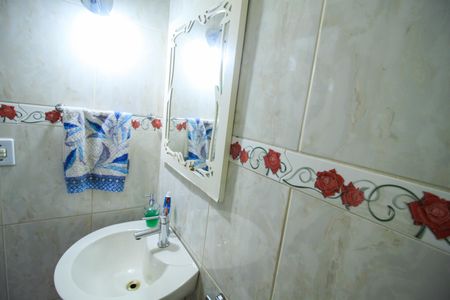 Casa à venda com 128m², 3 quartos e 2 vagasLavabo