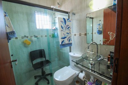 Casa à venda com 128m², 3 quartos e 2 vagasBanheiro Suíte