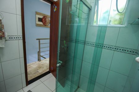 Casa à venda com 128m², 3 quartos e 2 vagasBanheiro