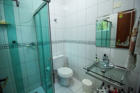 Casa à venda com 128m², 3 quartos e 2 vagasBanheiro