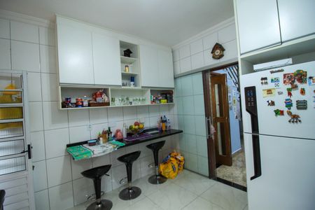 Casa à venda com 128m², 3 quartos e 2 vagasCozinha