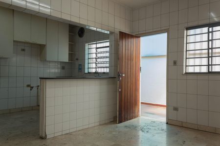 Casa para alugar com 375m², 3 quartos e 8 vagas Casa para alugar com 375m², 3 quartos e 8 vagasCozinha
