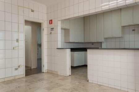 Casa para alugar com 375m², 3 quartos e 8 vagas Casa para alugar com 375m², 3 quartos e 8 vagasCozinha