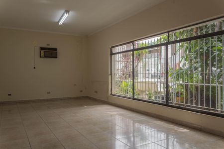 Casa para alugar com 375m², 3 quartos e 8 vagas Casa para alugar com 375m², 3 quartos e 8 vagasSala