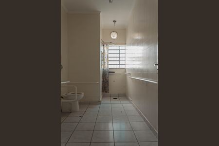 Casa para alugar com 375m², 3 quartos e 8 vagas Casa para alugar com 375m², 3 quartos e 8 vagasBanheiro