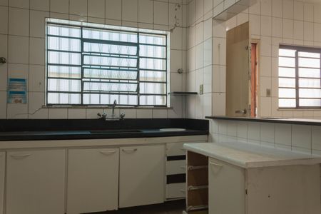 Casa para alugar com 375m², 3 quartos e 8 vagas Casa para alugar com 375m², 3 quartos e 8 vagasCozinha