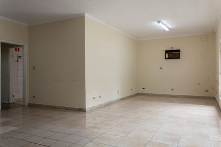 Casa para alugar com 375m², 3 quartos e 8 vagas Casa para alugar com 375m², 3 quartos e 8 vagasSala