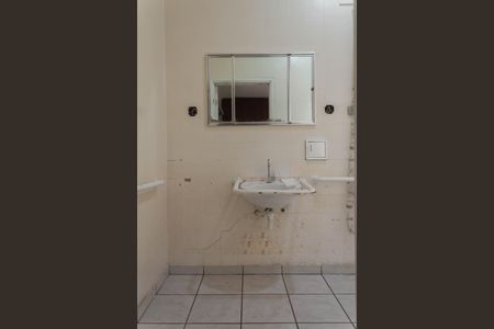 Casa para alugar com 375m², 3 quartos e 8 vagas Casa para alugar com 375m², 3 quartos e 8 vagasBanheiro da Suíte 1