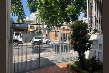 Casa à venda com 170m², 3 quartos e 1 vaga Casa à venda com 170m², 3 quartos e 1 vagaFachada
