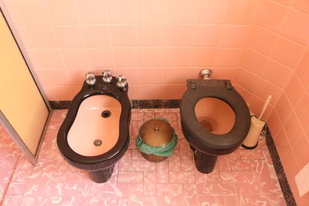 Casa à venda com 170m², 3 quartos e 1 vagaBanheiro 2