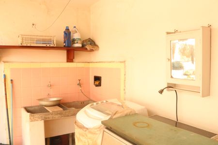 Casa à venda com 170m², 3 quartos e 1 vagaÁrea de Serviço