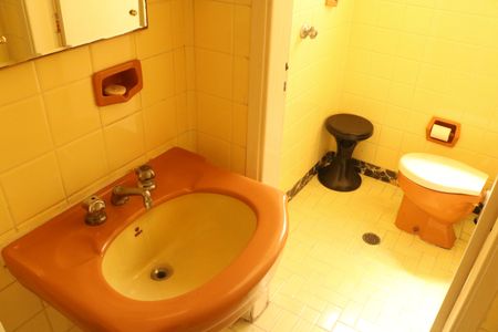 Casa à venda com 170m², 3 quartos e 1 vagaBanheiro