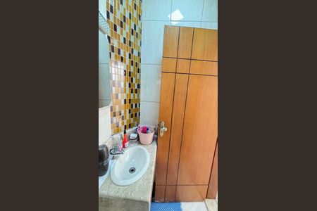 Casa à venda com 214m², 4 quartos e 4 vagas Casa à venda com 214m², 4 quartos e 4 vagasBanheiro