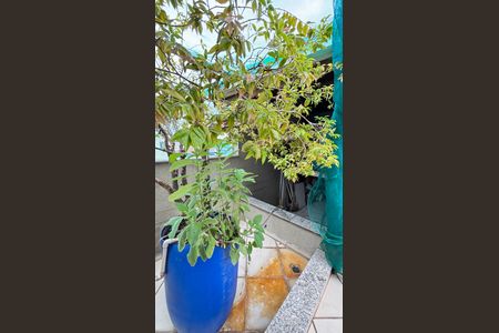 Casa à venda com 214m², 4 quartos e 4 vagas Casa à venda com 214m², 4 quartos e 4 vagasVaranda da Suíte 2