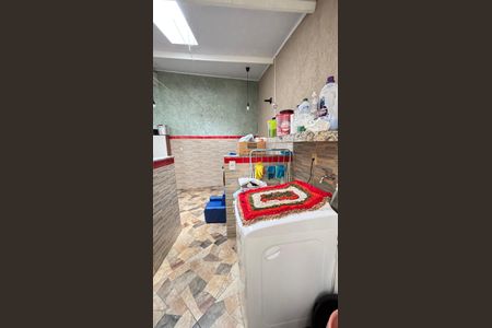 Casa à venda com 214m², 4 quartos e 4 vagas Casa à venda com 214m², 4 quartos e 4 vagasArea de Serviço 2