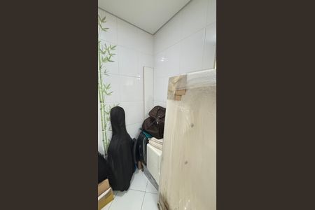 Casa à venda com 214m², 4 quartos e 4 vagas Casa à venda com 214m², 4 quartos e 4 vagasBanheiro da Suíte