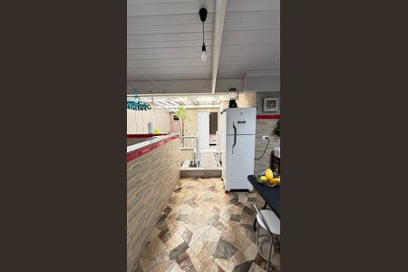 Casa à venda com 214m², 4 quartos e 4 vagas Casa à venda com 214m², 4 quartos e 4 vagasCozinha 2