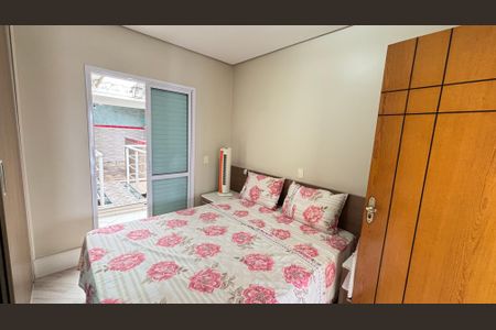 Casa à venda com 214m², 4 quartos e 4 vagas Casa à venda com 214m², 4 quartos e 4 vagasSuite