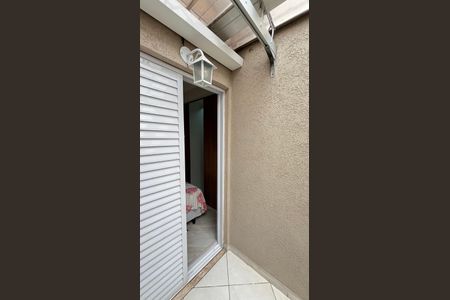 Casa à venda com 214m², 4 quartos e 4 vagas Casa à venda com 214m², 4 quartos e 4 vagasQuarto 4 Varanda