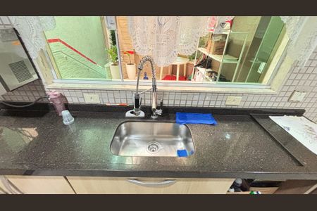 Casa à venda com 214m², 4 quartos e 4 vagas Casa à venda com 214m², 4 quartos e 4 vagasCozinha